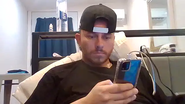 Tallhungandcloudy online show from 05.06.26