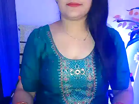 Snapshot of _chitranshi chatting on 02.28.26 chitranshi online show from 02.28.26