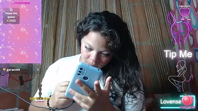 Snapshot of vanuslovelatina chatting on 03.28.26 vanuslovelatina online show from 03.28.26