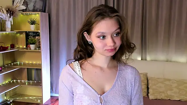 HolliBillig online show from 04.15.26