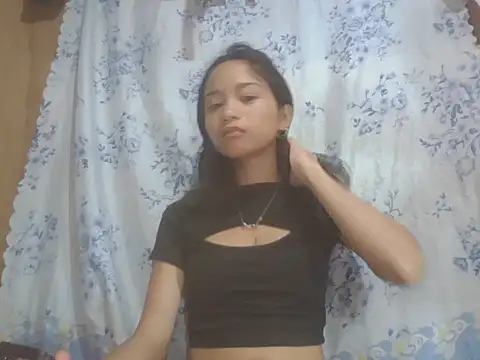 Snapshot of Asianpinay_Skinny1818 chatting on 02.10.26 Asianpinay Skinny1818 online show from 02.10.26