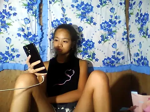 Asianpinay Skinny1818 online show from 05.15.26