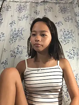 Snapshot of Asianpinay_Skinny1818 chatting on 06.23.26 Asianpinay Skinny1818 online show from 06.23.26