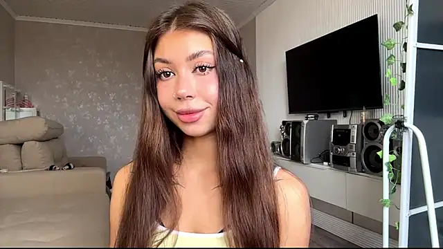 Snapshot of You_Club_Winx chatting on 04.10.26 You Club Winx online show from 04.10.26