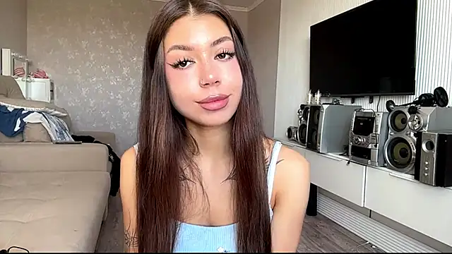 Snapshot of You_Club_Winx chatting on 04.18.26 You Club Winx online show from 04.18.26