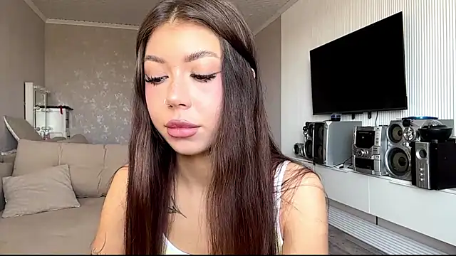 Snapshot of You_Club_Winx chatting on 04.23.26 You Club Winx online show from 04.23.26