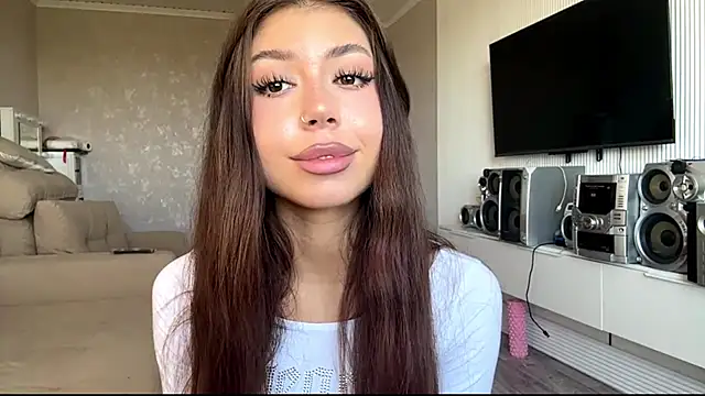 Snapshot of You_Club_Winx chatting on 05.16.26 You Club Winx online show from 05.16.26