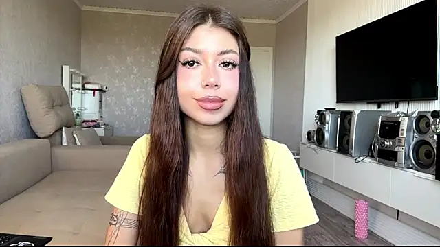 Snapshot of You_Club_Winx chatting on 05.21.26 You Club Winx online show from 05.21.26