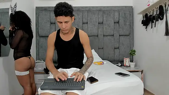 NaughtyVibes OS online show from 04.14.26