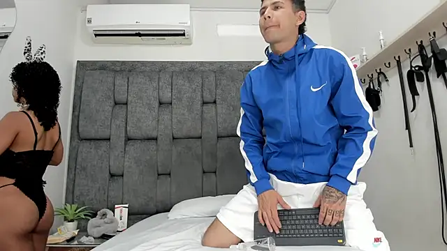 NaughtyVibes OS online show from 05.30.26