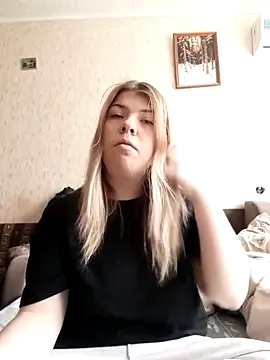 Snapshot of EvaTallor chatting on 03.02.26 EvaTallor online show from 03.02.26