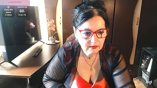 Snapshot of exiMIlf chatting on 03.03.26 exiMIlf online show from 03.03.26