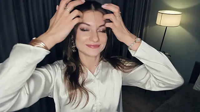 Snapshot of SoniKDesire chatting on 02.18.26 SoniKDesire online show from 02.18.26