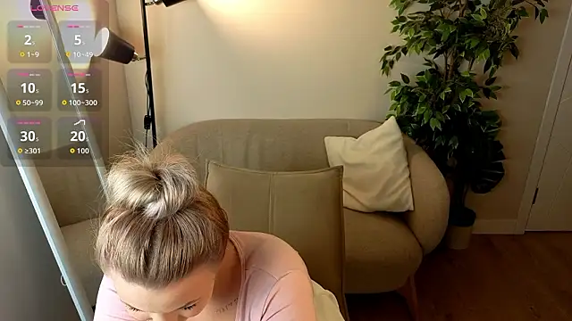 Snapshot of AngellDreamss chatting on 02.28.26 AngellDreamss online show from 02.28.26