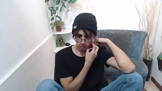 AaronBeer  online show from 02.28.26