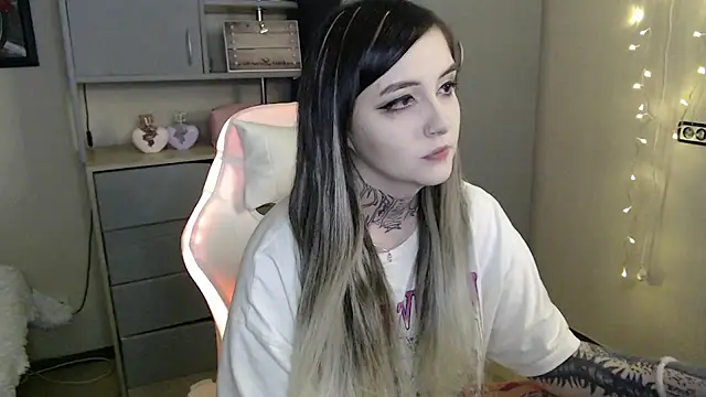 Rin Tozier online show from 03.24.26