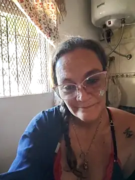 Snapshot of Nanybeach chatting on 02.21.26 Nanybeach online show from 02.21.26