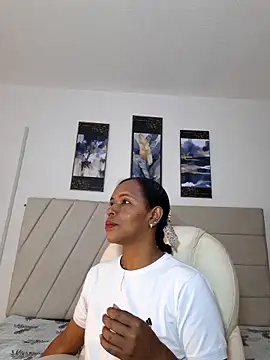 Snapshot of samaraa_smith1 chatting on 04.24.26 samaraa smith1 online show from 04.24.26