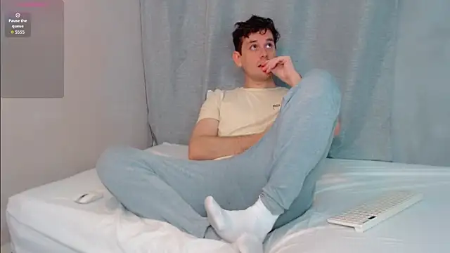 Snapshot of Luc_7 chatting on 02.19.26 Luc 7 online show from 02.19.26