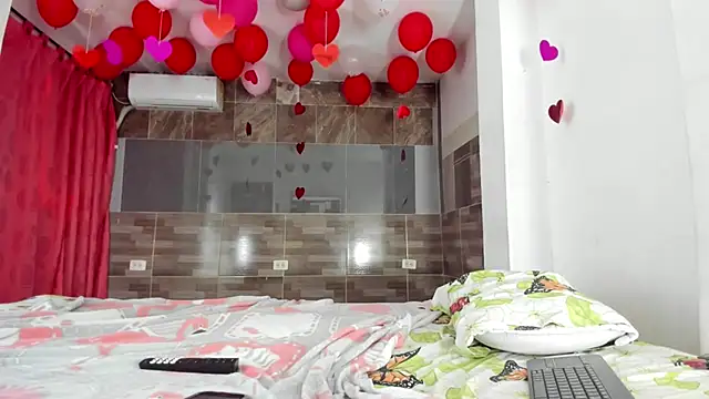 violett laraa online show from 02.20.26