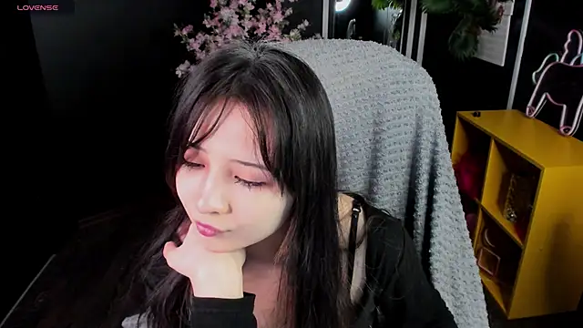 May Ling online show from 04.12.26