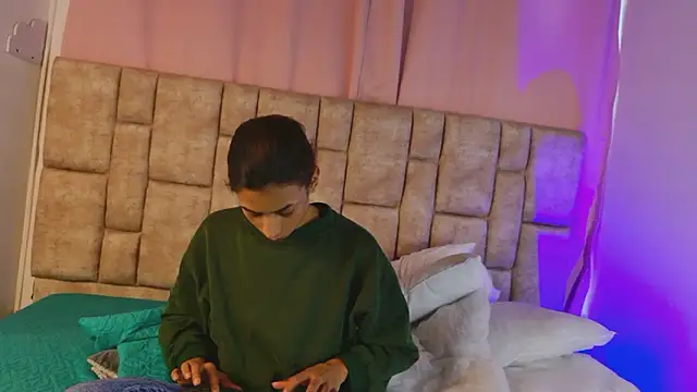 MelanyStone  online show from 03.15.26