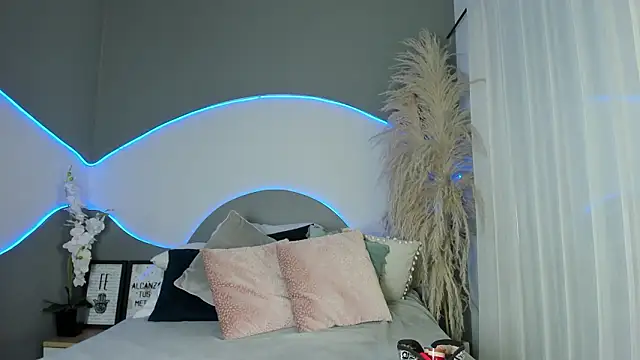 Snapshot of Bliis_ chatting on 02.18.26 Bliis online show from 02.18.26