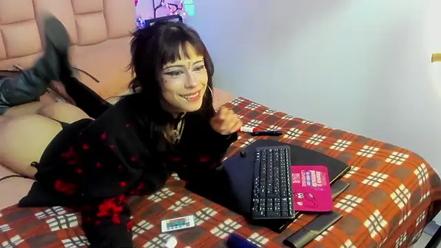 Snapshot of emma_cg chatting on 02.28.26 emma cg online show from 02.28.26