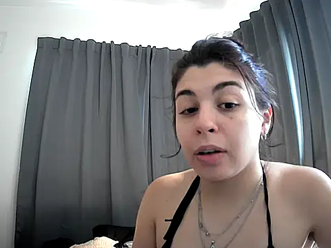 Snapshot of violetazein7 chatting on 02.17.26 violetazein7 online show from 02.17.26