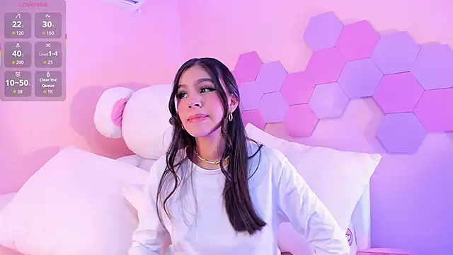 Snapshot of Angell-kiiss chatting on 02.20.26 Angell-kiiss online show from 02.20.26