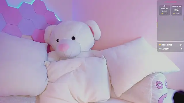 Snapshot of Angell-kiiss chatting on 02.25.26 Angell-kiiss online show from 02.25.26