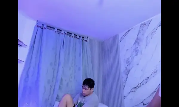 RaiderandRoxie1 online show from 02.26.26