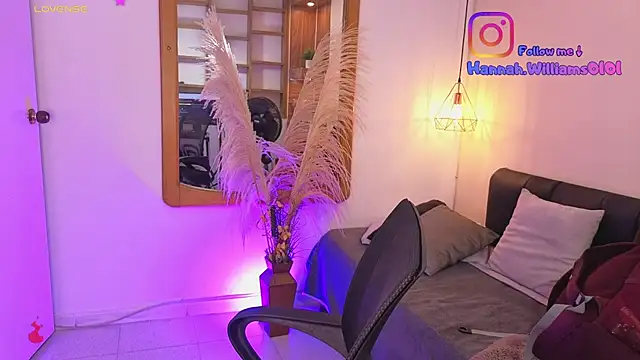 Snapshot of Hanna_Williams__ chatting on 03.01.26 Hanna Williams online show from 03.01.26