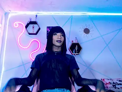 Snapshot of Violeta_R_ chatting on 02.16.26 Violeta R online show from 02.16.26