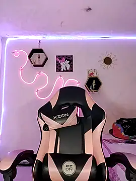 Snapshot of Violeta_R_ chatting on 03.19.26 Violeta R online show from 03.19.26