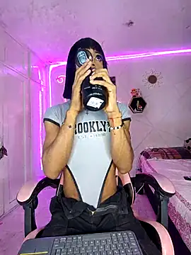 Snapshot of Violeta_R_ chatting on 03.23.26 Violeta R online show from 03.23.26