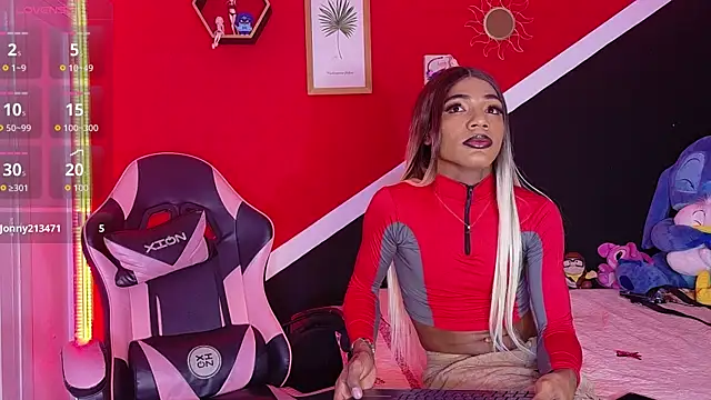 Snapshot of Violeta_R_ chatting on 04.12.26 Violeta R online show from 04.12.26