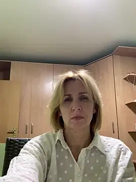 Snapshot of VeltaMur975 chatting on 02.24.26 VeltaMur975 online show from 02.24.26