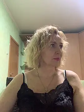 Snapshot of VeltaMur975 chatting on 03.04.26 VeltaMur975 online show from 03.04.26