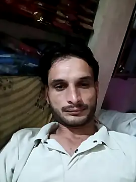 Snapshot of Beinghorny83 chatting on 03.29.26 Beinghorny83 online show from 03.29.26