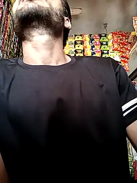 Snapshot of Beinghorny83 chatting on 04.12.26 Beinghorny83 online show from 04.12.26