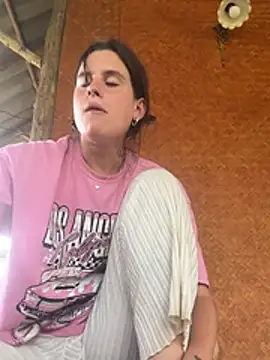 Snapshot of fairy_bell chatting on 02.26.26 fairy bell online show from 02.26.26