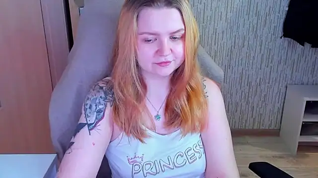 Snapshot of AnitaXVine chatting on 02.23.26 AnitaXVine online show from 02.23.26