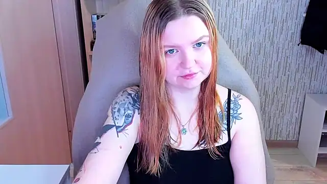 Snapshot of AnitaXVine chatting on 02.28.26 AnitaXVine online show from 02.28.26