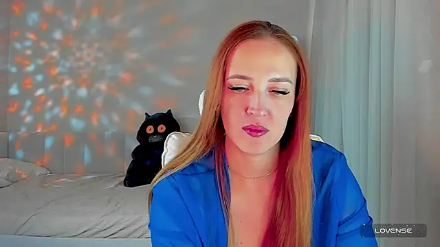 Snapshot of she_wolf chatting on 04.12.26 she wolf online show from 04.12.26