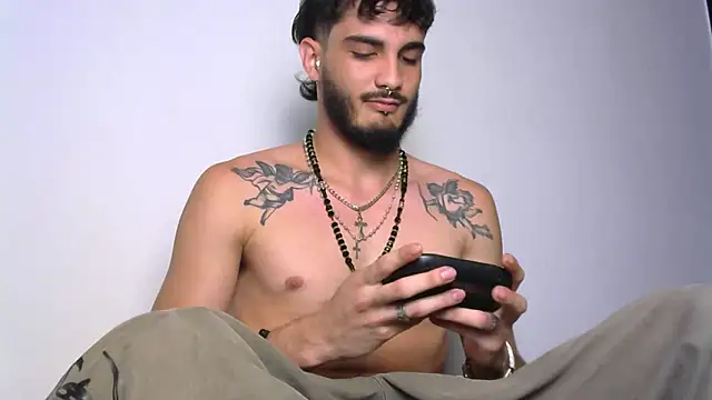 Snapshot of LovexJuxn8 chatting on 02.22.26 LovexJuxn8 online show from 02.22.26