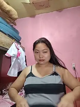 Snapshot of sweety_pie18 chatting on 04.14.26 sweety pie18 online show from 04.14.26