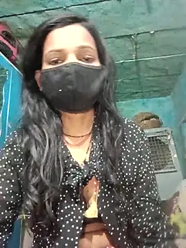Snapshot of Desi_Couple_P chatting on 04.19.26 Desi Couple P online show from 04.19.26