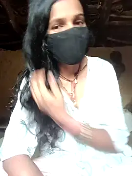 Snapshot of Desi_Couple_P chatting on 04.28.26 Desi Couple P online show from 04.28.26