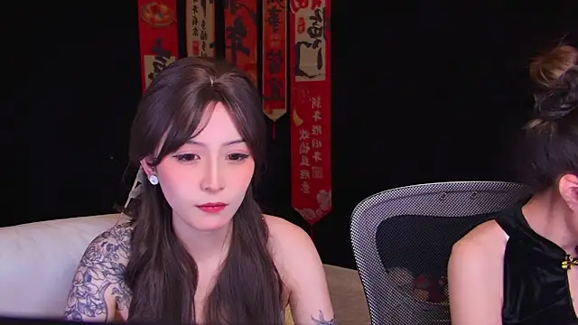 Snapshot of Wik-yibao chatting on 02.22.26 Wik-yibao online show from 02.22.26